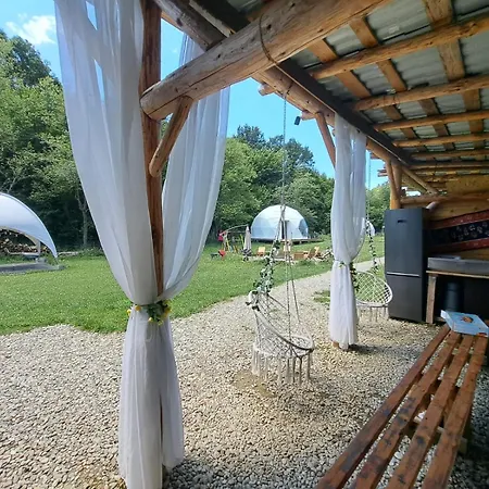 Forest Glamping Cort de lux *