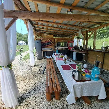 Cort de lux Forest Glamping Brașov